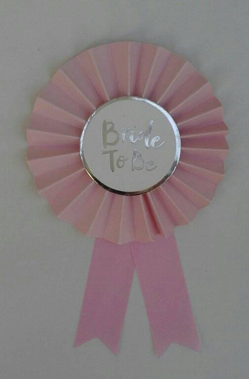 bride-to-be--boutonniere--silver