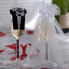 champagne-glass-wear--bride-&-groom-